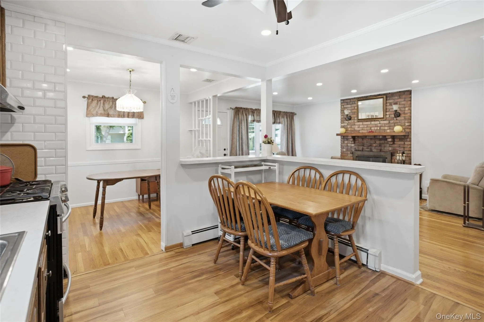 2 Hilltop Drive, Oyster Bay, NY, 4 Bedrooms Bedrooms, 8 Rooms Rooms,2 BathroomsBathrooms,Residential,For Rent,Hilltop,0,1014886 2 Hilltop Drive, Oyster Bay, NY, 4 Bedrooms Bedrooms, 8 Rooms Rooms,2 BathroomsBathrooms,Residential,For Rent,Hilltop,0,1014886