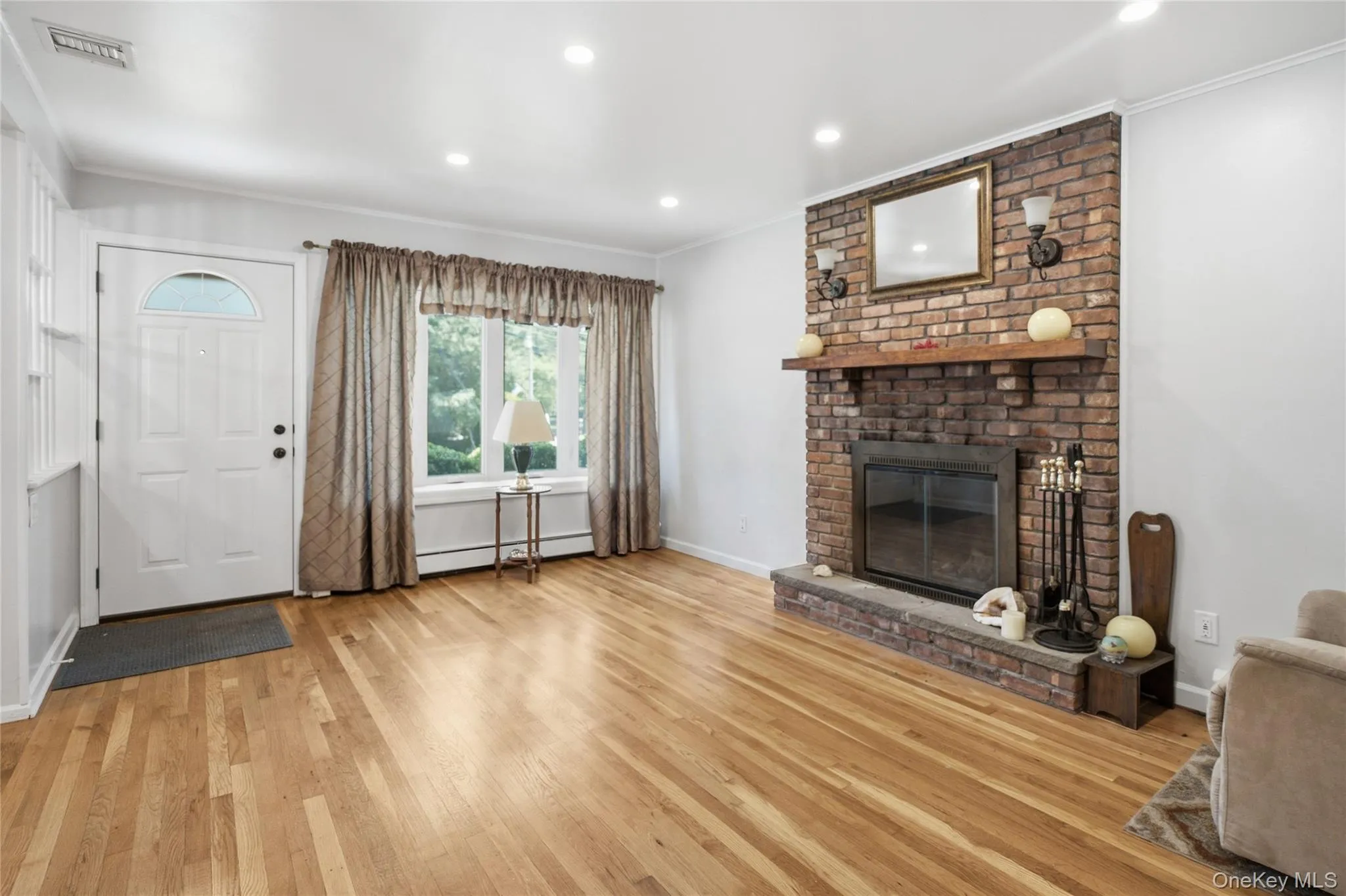 2 Hilltop Drive, Oyster Bay, NY, 4 Bedrooms Bedrooms, 8 Rooms Rooms,2 BathroomsBathrooms,Residential,For Rent,Hilltop,0,1014886 2 Hilltop Drive, Oyster Bay, NY, 4 Bedrooms Bedrooms, 8 Rooms Rooms,2 BathroomsBathrooms,Residential,For Rent,Hilltop,0,1014886