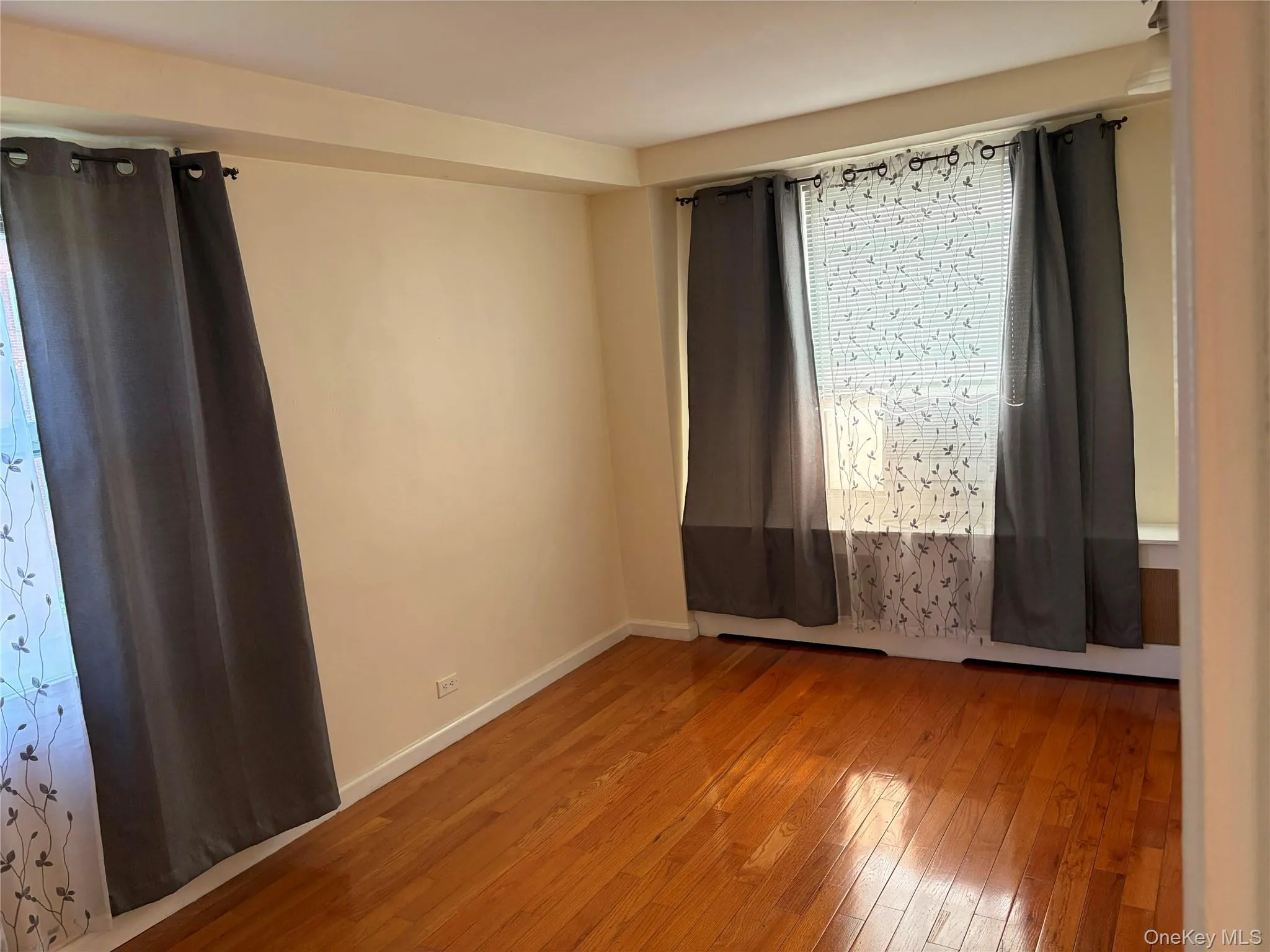 98-20 62nd Drive, New York, NY, 2 Bedrooms Bedrooms, 4 Rooms Rooms,1 BathroomBathrooms,Residential,For Rent,62nd,0,1014887 98-20 62nd Drive, New York, NY, 2 Bedrooms Bedrooms, 4 Rooms Rooms,1 BathroomBathrooms,Residential,For Rent,62nd,0,1014887
