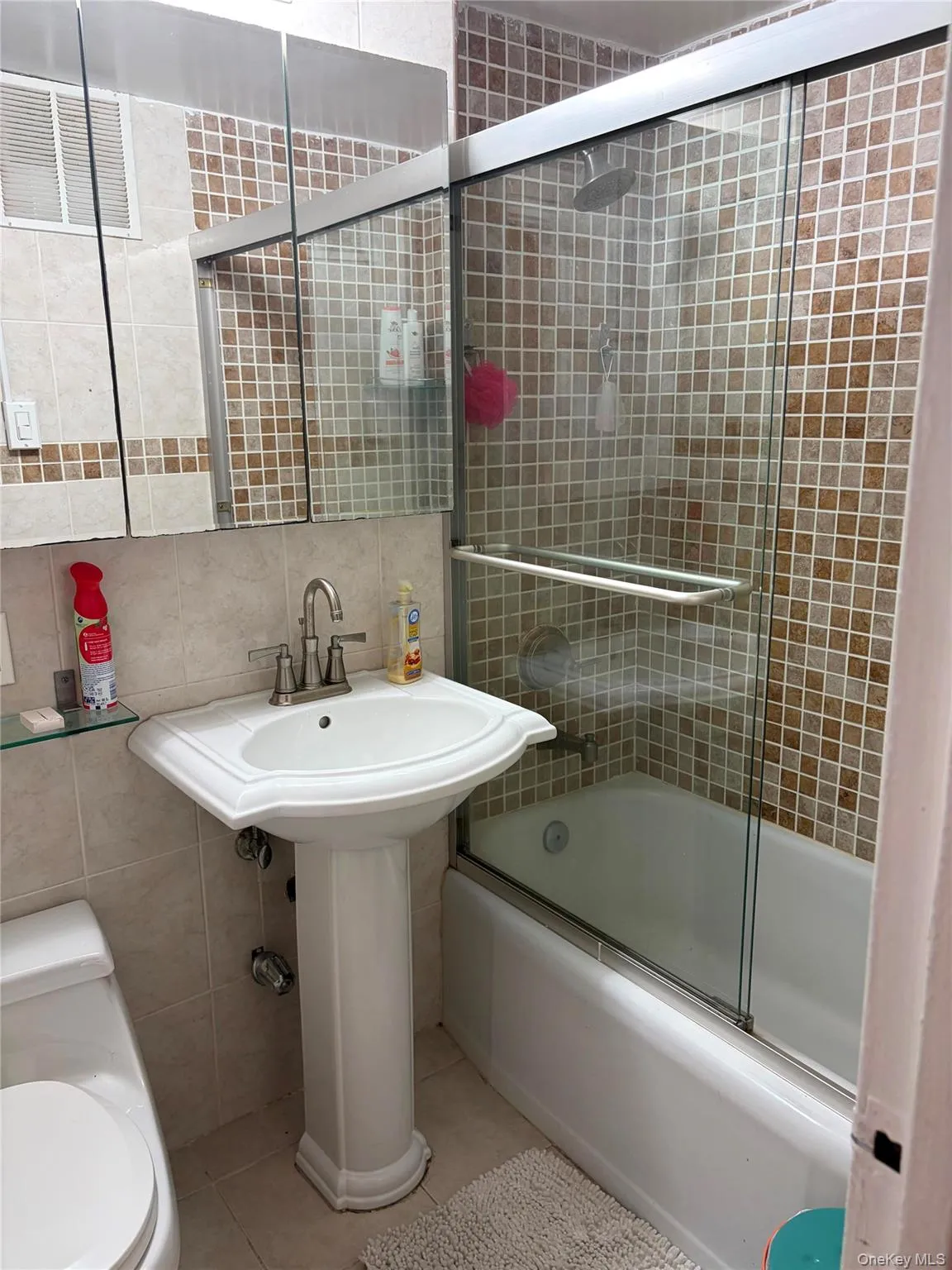 98-20 62nd Drive, New York, NY, 2 Bedrooms Bedrooms, 4 Rooms Rooms,1 BathroomBathrooms,Residential,For Rent,62nd,0,1014887 98-20 62nd Drive, New York, NY, 2 Bedrooms Bedrooms, 4 Rooms Rooms,1 BathroomBathrooms,Residential,For Rent,62nd,0,1014887