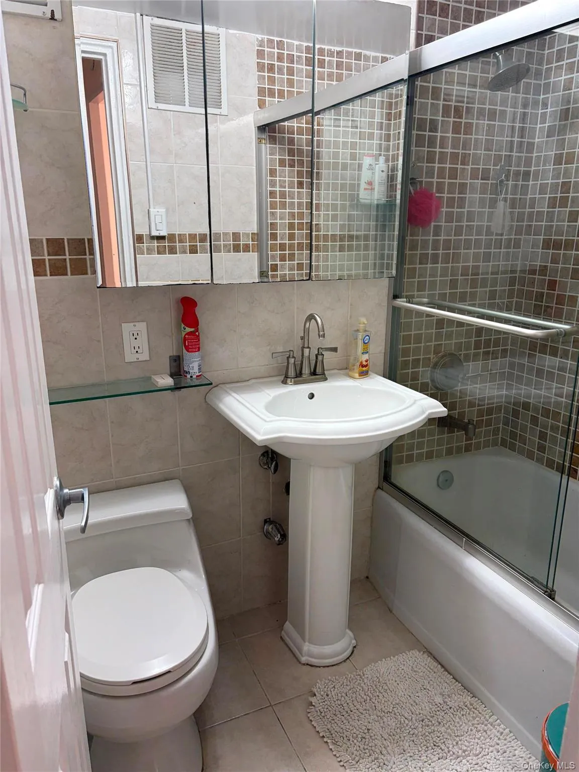 98-20 62nd Drive, New York, NY, 2 Bedrooms Bedrooms, 4 Rooms Rooms,1 BathroomBathrooms,Residential,For Rent,62nd,0,1014887 98-20 62nd Drive, New York, NY, 2 Bedrooms Bedrooms, 4 Rooms Rooms,1 BathroomBathrooms,Residential,For Rent,62nd,0,1014887