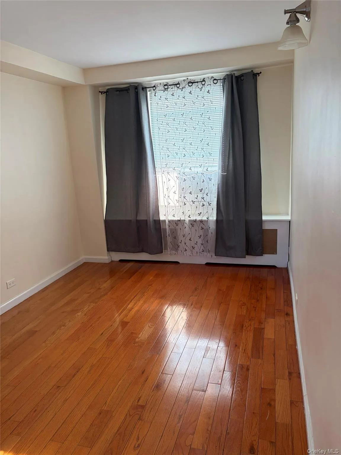 98-20 62nd Drive, New York, NY, 2 Bedrooms Bedrooms, 4 Rooms Rooms,1 BathroomBathrooms,Residential,For Rent,62nd,0,1014887 98-20 62nd Drive, New York, NY, 2 Bedrooms Bedrooms, 4 Rooms Rooms,1 BathroomBathrooms,Residential,For Rent,62nd,0,1014887