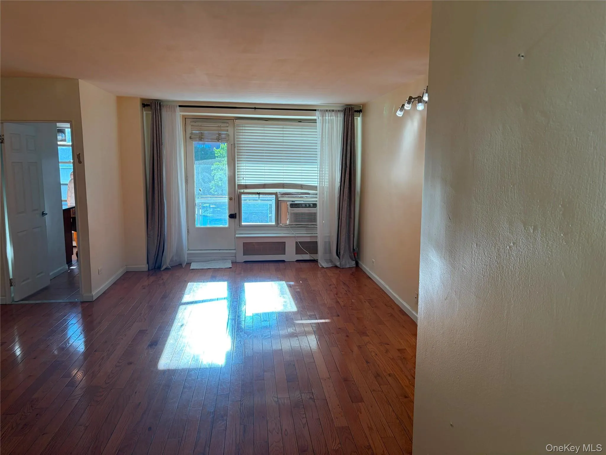 98-20 62nd Drive, New York, NY, 2 Bedrooms Bedrooms, 4 Rooms Rooms,1 BathroomBathrooms,Residential,For Rent,62nd,0,1014887 98-20 62nd Drive, New York, NY, 2 Bedrooms Bedrooms, 4 Rooms Rooms,1 BathroomBathrooms,Residential,For Rent,62nd,0,1014887