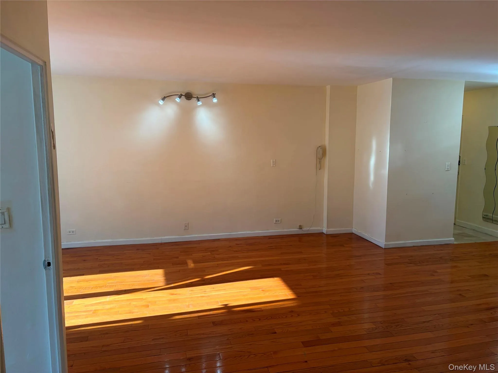 98-20 62nd Drive, New York, NY, 2 Bedrooms Bedrooms, 4 Rooms Rooms,1 BathroomBathrooms,Residential,For Rent,62nd,0,1014887 98-20 62nd Drive, New York, NY, 2 Bedrooms Bedrooms, 4 Rooms Rooms,1 BathroomBathrooms,Residential,For Rent,62nd,0,1014887