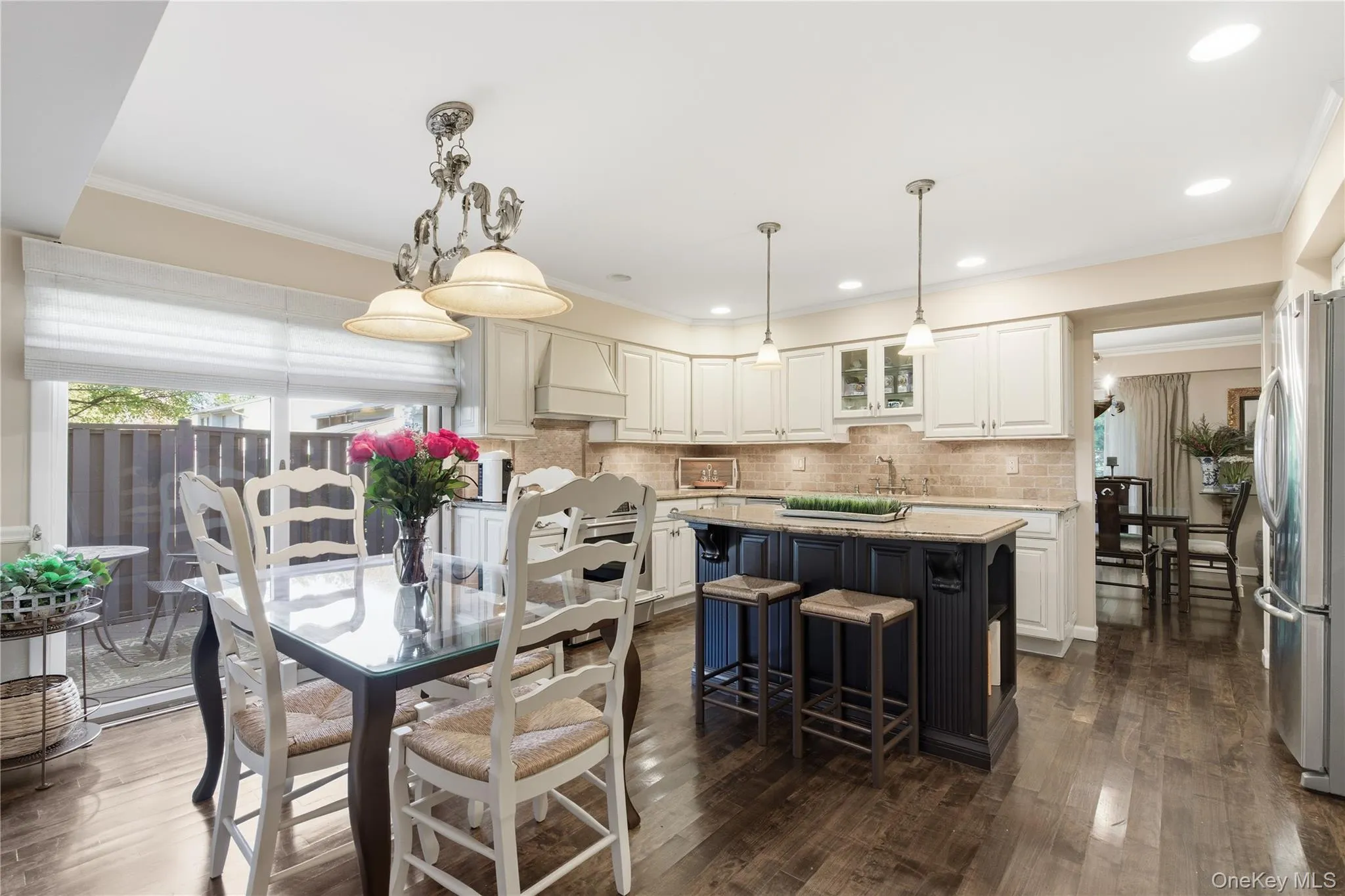 Inviting breakfast nook, creating the perfect gathering space Inviting breakfast nook, creating the perfect gathering space