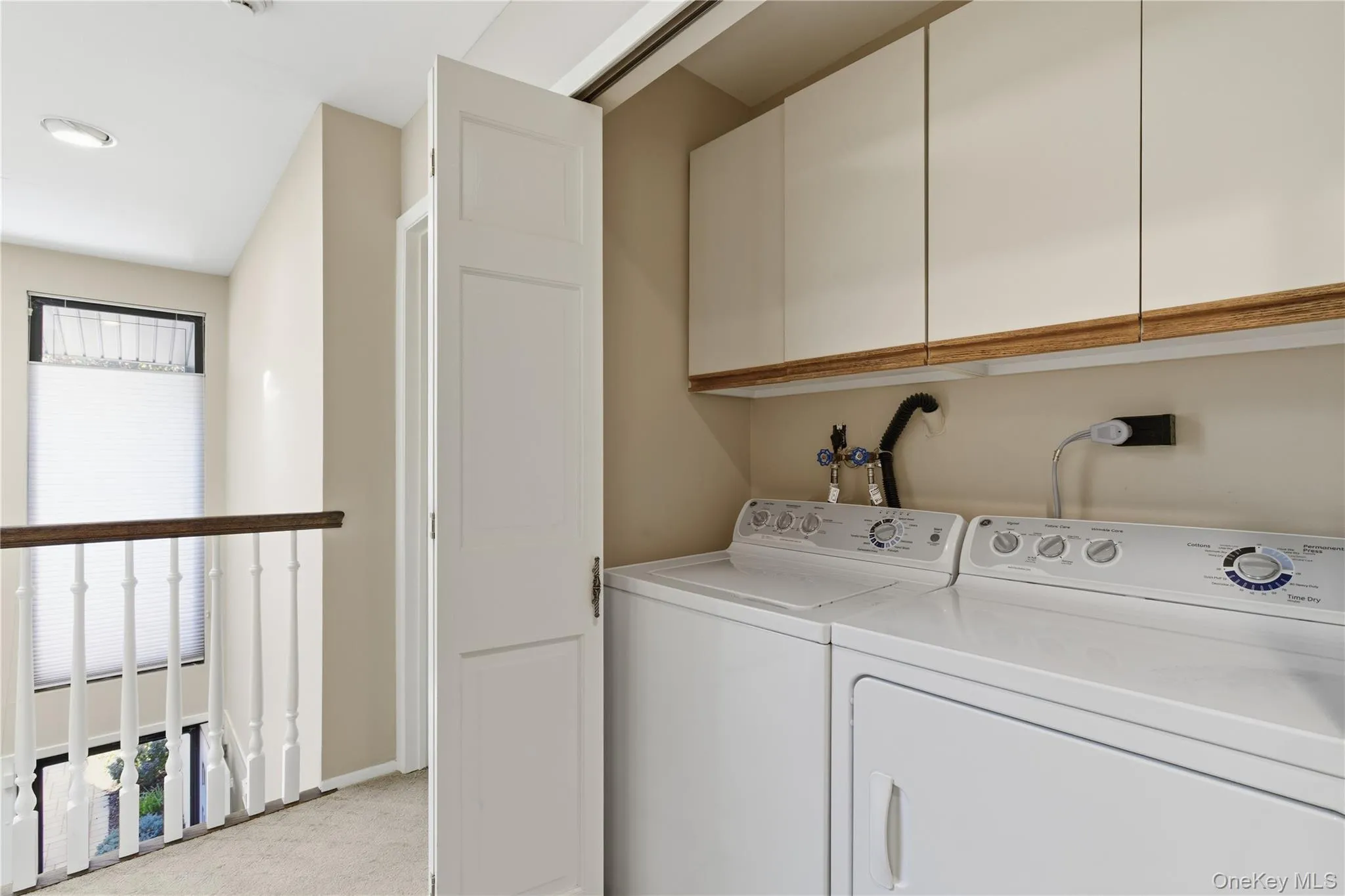 Washer and dryer Washer and dryer