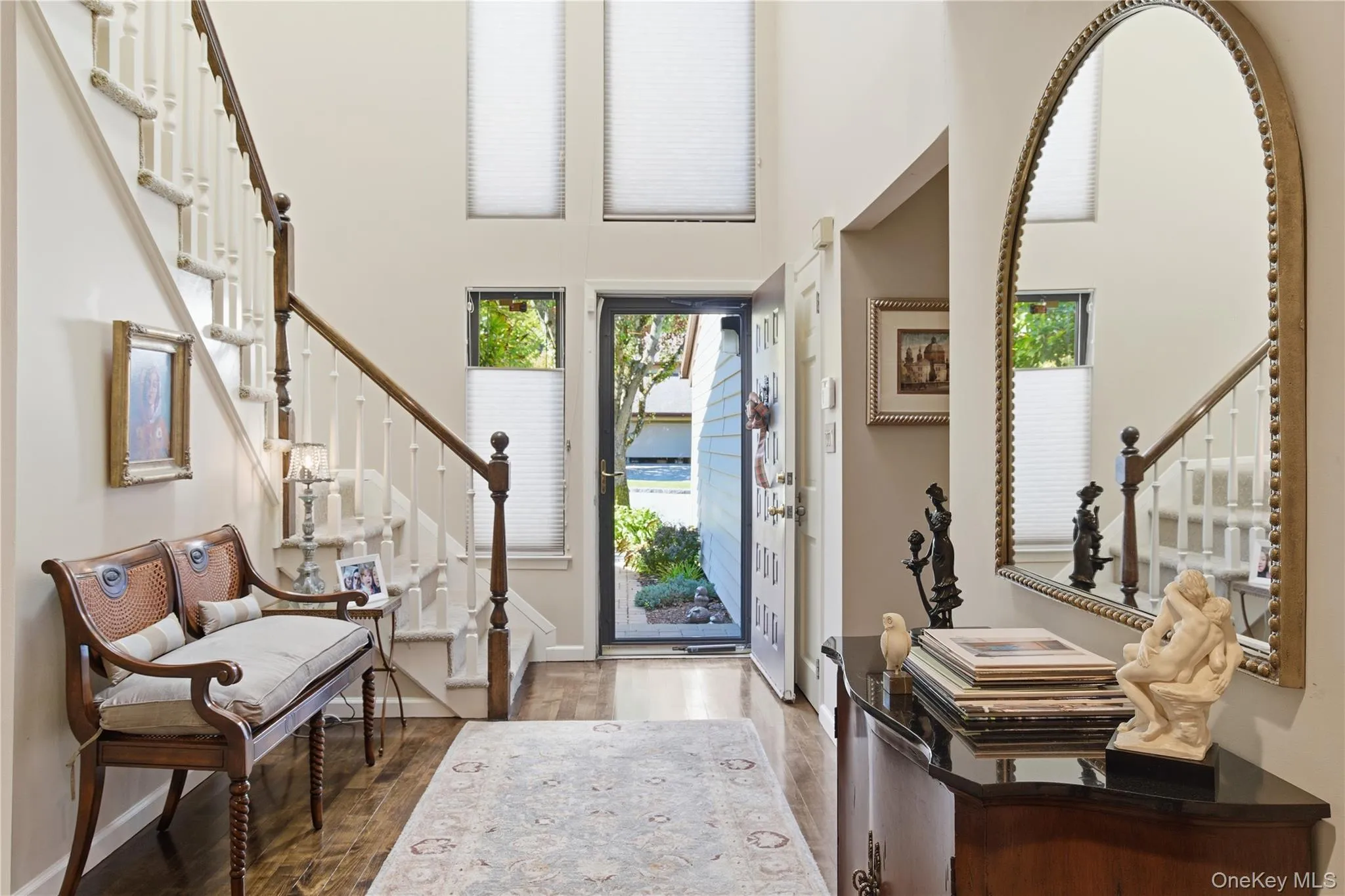 Elegant Foyer Elegant Foyer