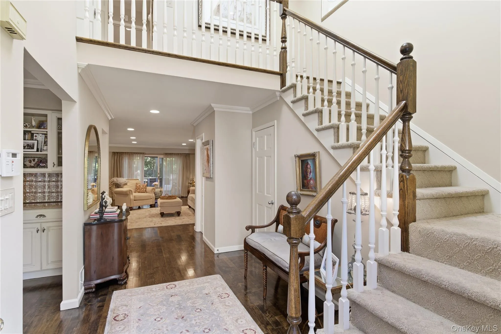 Gracious two story foyer entrance Gracious two story foyer entrance