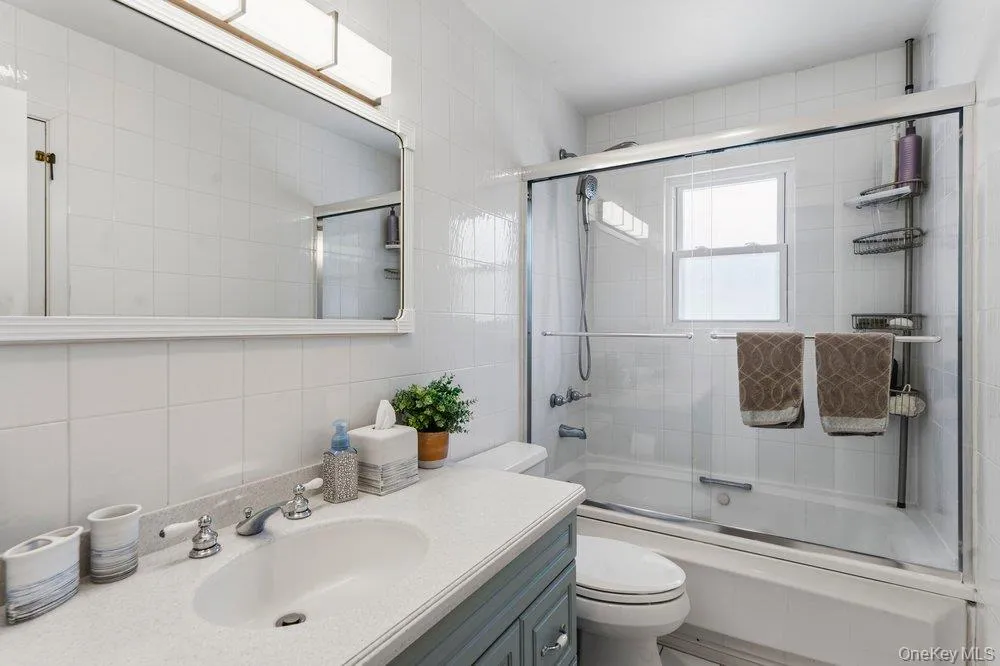22 Theodore Drive, Oyster Bay, NY, 3 Bedrooms Bedrooms, 8 Rooms Rooms,2 BathroomsBathrooms,Residential,For Rent,Theodore,0,1014894 22 Theodore Drive, Oyster Bay, NY, 3 Bedrooms Bedrooms, 8 Rooms Rooms,2 BathroomsBathrooms,Residential,For Rent,Theodore,0,1014894