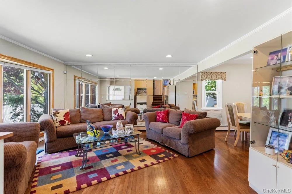22 Theodore Drive, Oyster Bay, NY, 3 Bedrooms Bedrooms, 8 Rooms Rooms,2 BathroomsBathrooms,Residential,For Rent,Theodore,0,1014894 22 Theodore Drive, Oyster Bay, NY, 3 Bedrooms Bedrooms, 8 Rooms Rooms,2 BathroomsBathrooms,Residential,For Rent,Theodore,0,1014894