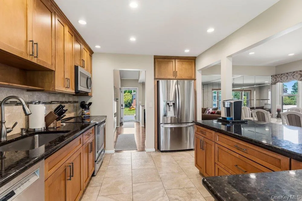22 Theodore Drive, Oyster Bay, NY, 3 Bedrooms Bedrooms, 8 Rooms Rooms,2 BathroomsBathrooms,Residential,For Rent,Theodore,0,1014894 22 Theodore Drive, Oyster Bay, NY, 3 Bedrooms Bedrooms, 8 Rooms Rooms,2 BathroomsBathrooms,Residential,For Rent,Theodore,0,1014894
