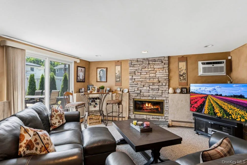 22 Theodore Drive, Oyster Bay, NY, 3 Bedrooms Bedrooms, 8 Rooms Rooms,2 BathroomsBathrooms,Residential,For Rent,Theodore,0,1014894 22 Theodore Drive, Oyster Bay, NY, 3 Bedrooms Bedrooms, 8 Rooms Rooms,2 BathroomsBathrooms,Residential,For Rent,Theodore,0,1014894