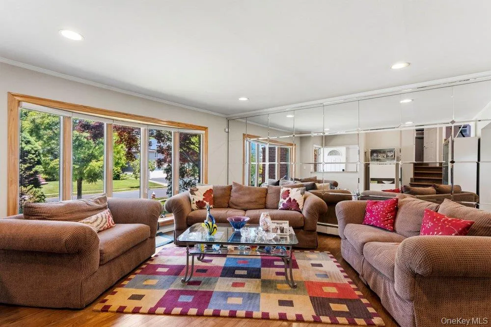 22 Theodore Drive, Oyster Bay, NY, 3 Bedrooms Bedrooms, 8 Rooms Rooms,2 BathroomsBathrooms,Residential,For Rent,Theodore,0,1014894 22 Theodore Drive, Oyster Bay, NY, 3 Bedrooms Bedrooms, 8 Rooms Rooms,2 BathroomsBathrooms,Residential,For Rent,Theodore,0,1014894