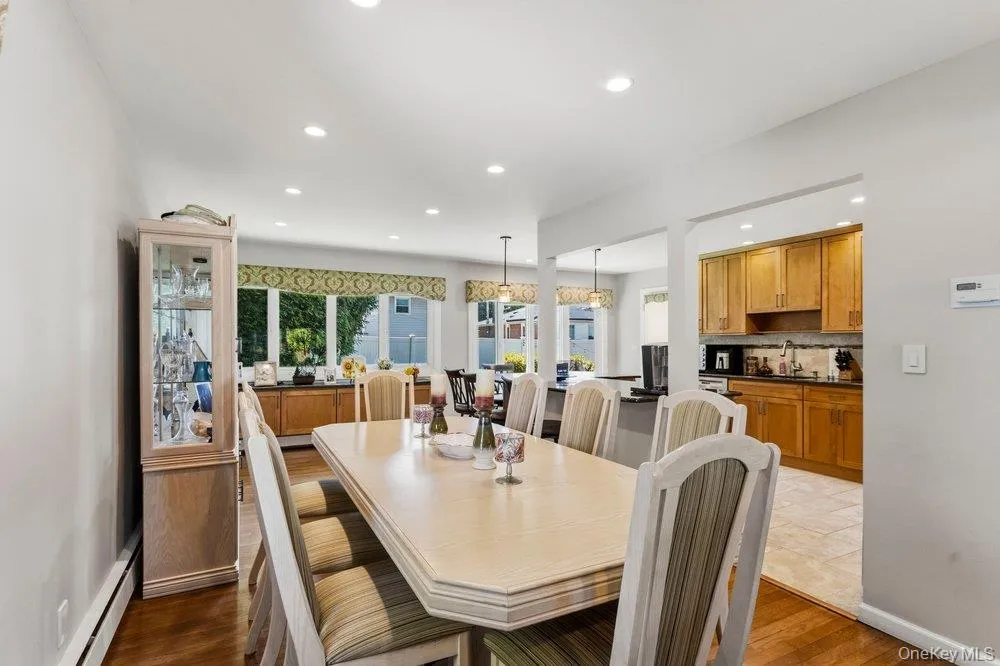 22 Theodore Drive, Oyster Bay, NY, 3 Bedrooms Bedrooms, 8 Rooms Rooms,2 BathroomsBathrooms,Residential,For Rent,Theodore,0,1014894 22 Theodore Drive, Oyster Bay, NY, 3 Bedrooms Bedrooms, 8 Rooms Rooms,2 BathroomsBathrooms,Residential,For Rent,Theodore,0,1014894