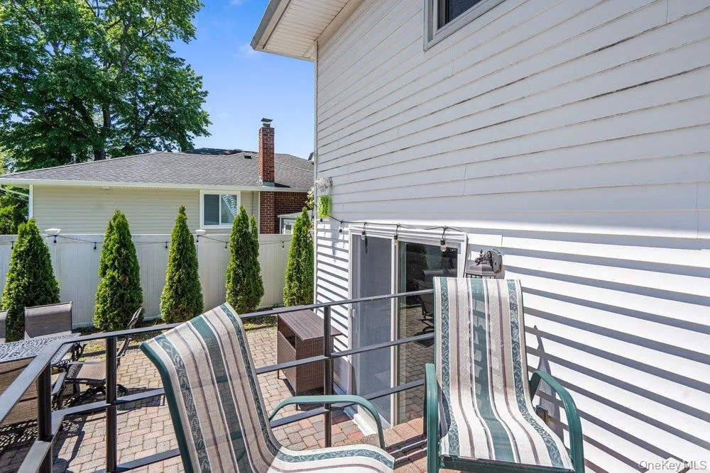 22 Theodore Drive, Oyster Bay, NY, 3 Bedrooms Bedrooms, 8 Rooms Rooms,2 BathroomsBathrooms,Residential,For Rent,Theodore,0,1014894 22 Theodore Drive, Oyster Bay, NY, 3 Bedrooms Bedrooms, 8 Rooms Rooms,2 BathroomsBathrooms,Residential,For Rent,Theodore,0,1014894