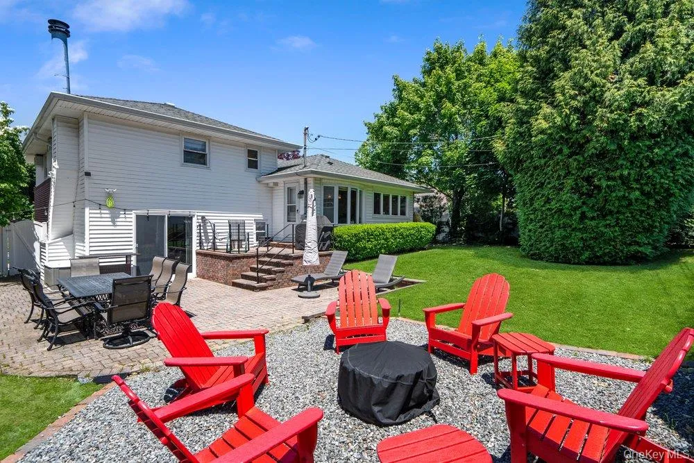 22 Theodore Drive, Oyster Bay, NY, 3 Bedrooms Bedrooms, 8 Rooms Rooms,2 BathroomsBathrooms,Residential,For Rent,Theodore,0,1014894 22 Theodore Drive, Oyster Bay, NY, 3 Bedrooms Bedrooms, 8 Rooms Rooms,2 BathroomsBathrooms,Residential,For Rent,Theodore,0,1014894