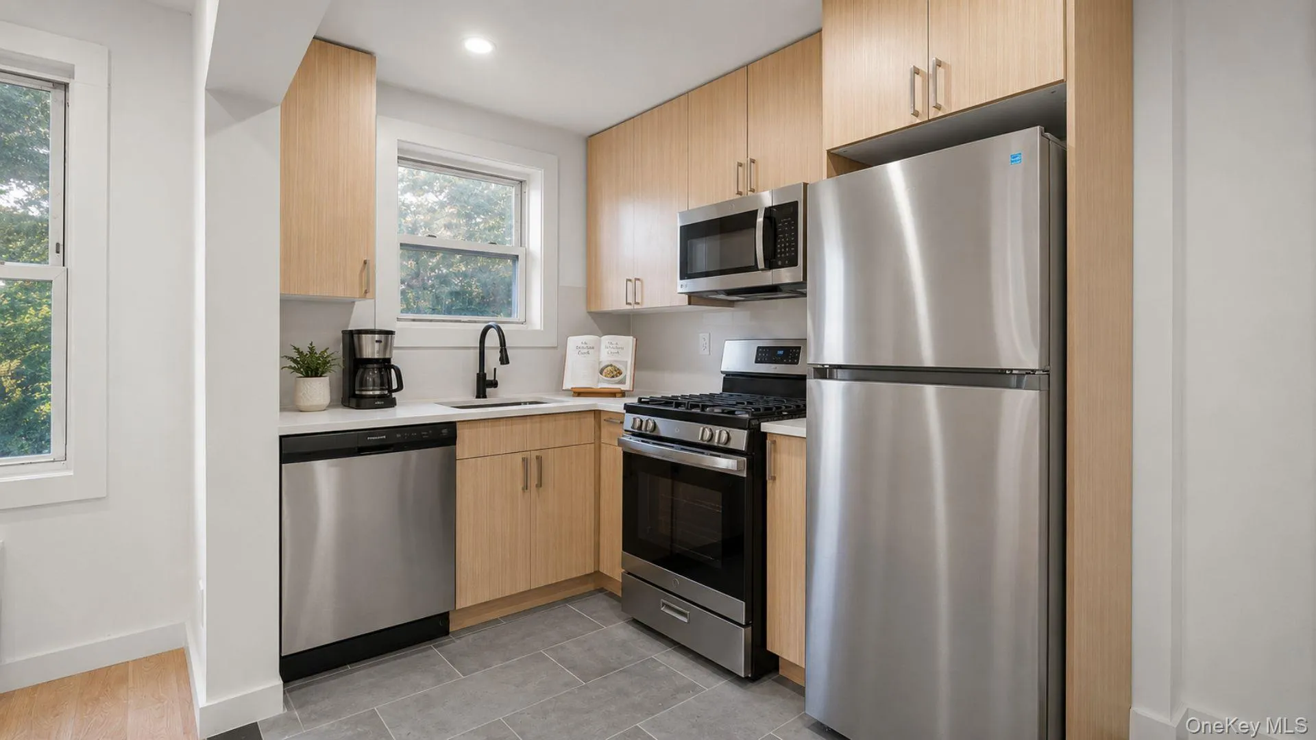 4135 Murdock Avenue, New York, NY, 3 Bedrooms Bedrooms, 6 Rooms Rooms,2 BathroomsBathrooms,Residential,For Rent,Murdock,0,KEY1014895 4135 Murdock Avenue, New York, NY, 3 Bedrooms Bedrooms, 6 Rooms Rooms,2 BathroomsBathrooms,Residential,For Rent,Murdock,0,KEY1014895