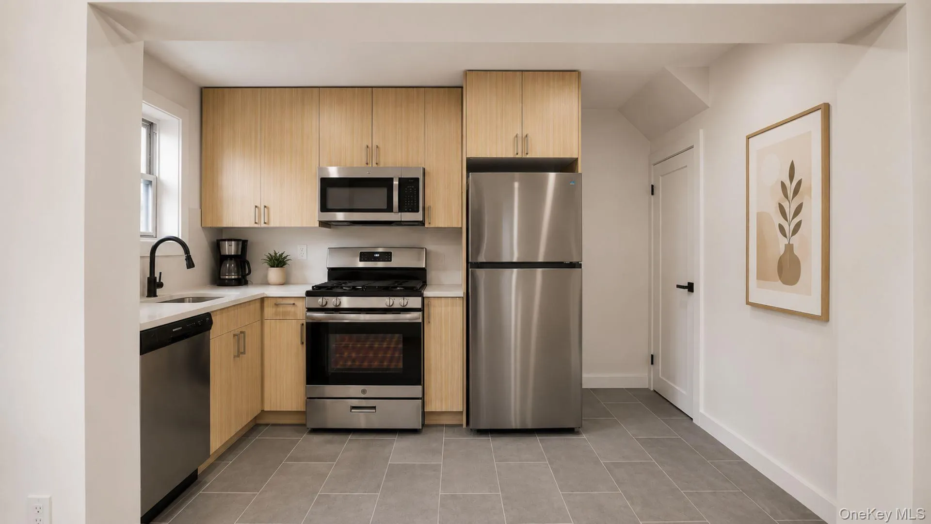 4135 Murdock Avenue, New York, NY, 3 Bedrooms Bedrooms, 6 Rooms Rooms,2 BathroomsBathrooms,Residential,For Rent,Murdock,0,KEY1014895 4135 Murdock Avenue, New York, NY, 3 Bedrooms Bedrooms, 6 Rooms Rooms,2 BathroomsBathrooms,Residential,For Rent,Murdock,0,KEY1014895