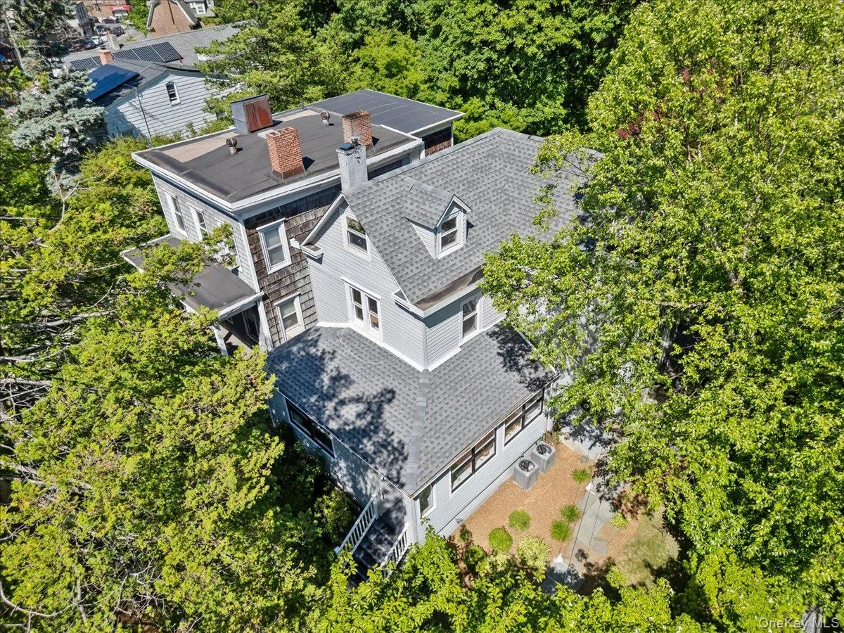 5600 Mosholu Avenue, New York, NY, 3 Bedrooms Bedrooms, 8 Rooms Rooms,1 BathroomBathrooms,Residential,For Rent,Mosholu,0,1014897 5600 Mosholu Avenue, New York, NY, 3 Bedrooms Bedrooms, 8 Rooms Rooms,1 BathroomBathrooms,Residential,For Rent,Mosholu,0,1014897