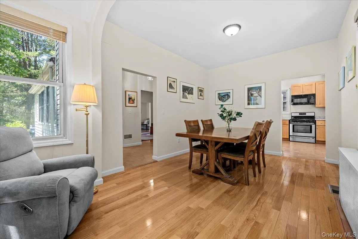 5600 Mosholu Avenue, New York, NY, 3 Bedrooms Bedrooms, 8 Rooms Rooms,1 BathroomBathrooms,Residential,For Rent,Mosholu,0,1014897 5600 Mosholu Avenue, New York, NY, 3 Bedrooms Bedrooms, 8 Rooms Rooms,1 BathroomBathrooms,Residential,For Rent,Mosholu,0,1014897
