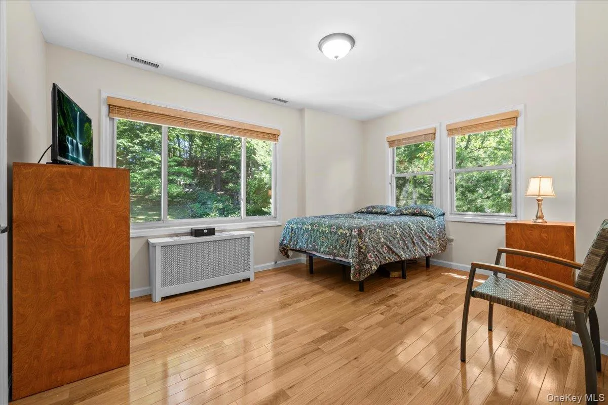 5600 Mosholu Avenue, New York, NY, 3 Bedrooms Bedrooms, 8 Rooms Rooms,1 BathroomBathrooms,Residential,For Rent,Mosholu,0,1014897 5600 Mosholu Avenue, New York, NY, 3 Bedrooms Bedrooms, 8 Rooms Rooms,1 BathroomBathrooms,Residential,For Rent,Mosholu,0,1014897