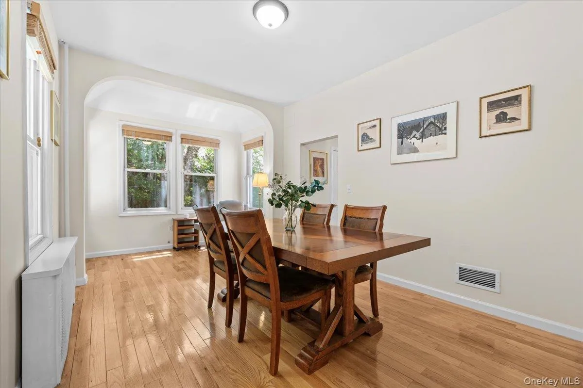 5600 Mosholu Avenue, New York, NY, 3 Bedrooms Bedrooms, 8 Rooms Rooms,1 BathroomBathrooms,Residential,For Rent,Mosholu,0,1014897 5600 Mosholu Avenue, New York, NY, 3 Bedrooms Bedrooms, 8 Rooms Rooms,1 BathroomBathrooms,Residential,For Rent,Mosholu,0,1014897