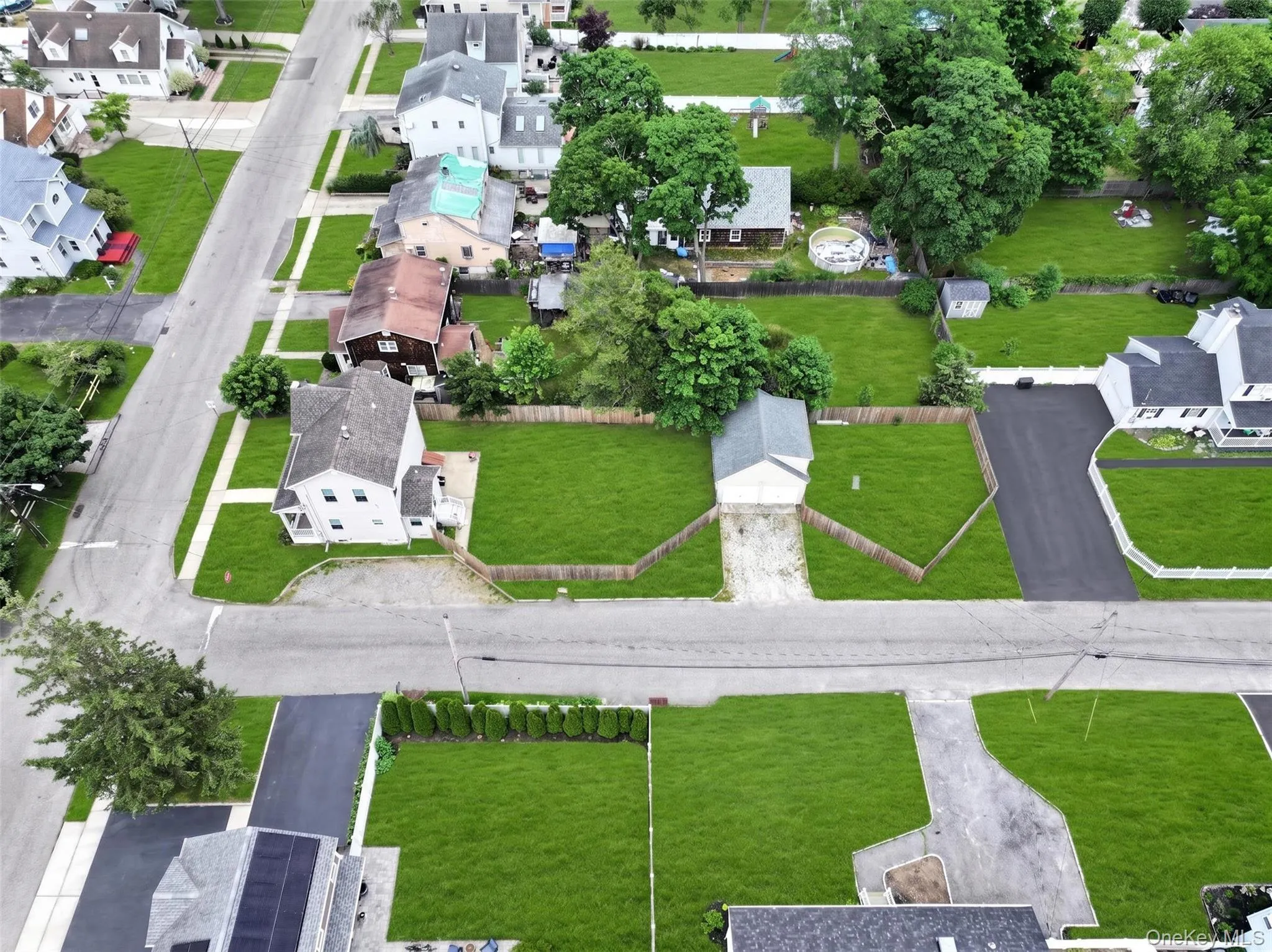 26 Richard Avenue, Islip, NY, 3 Bedrooms Bedrooms, 8 Rooms Rooms,1 BathroomBathrooms,Residential,For Rent,Richard,0,KEY1014898 26 Richard Avenue, Islip, NY, 3 Bedrooms Bedrooms, 8 Rooms Rooms,1 BathroomBathrooms,Residential,For Rent,Richard,0,KEY1014898