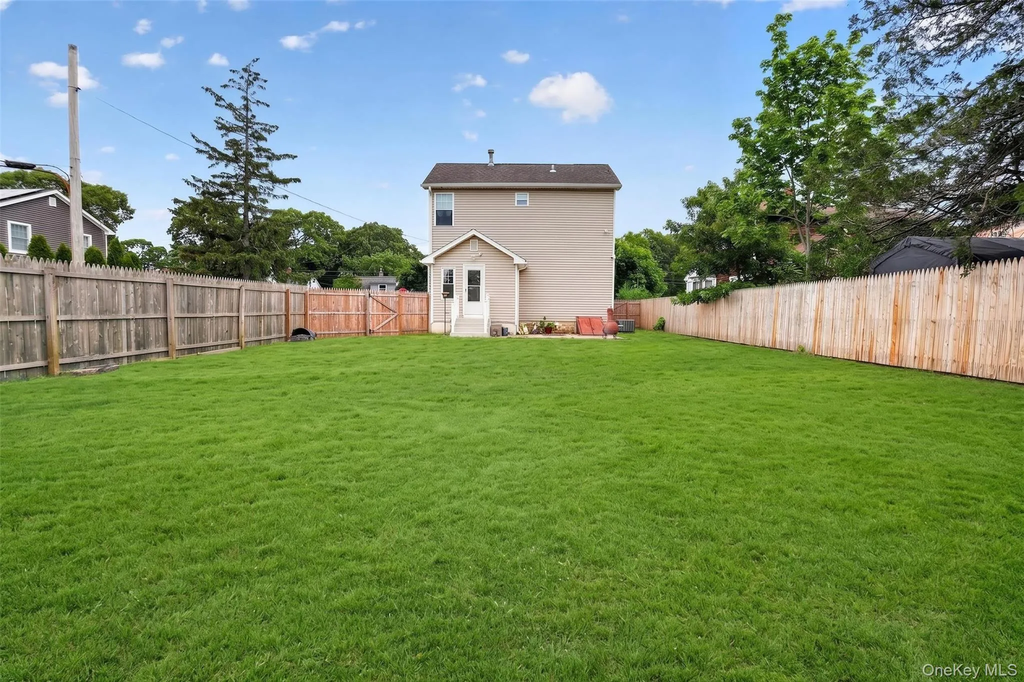 26 Richard Avenue, Islip, NY, 3 Bedrooms Bedrooms, 8 Rooms Rooms,1 BathroomBathrooms,Residential,For Rent,Richard,0,KEY1014898 26 Richard Avenue, Islip, NY, 3 Bedrooms Bedrooms, 8 Rooms Rooms,1 BathroomBathrooms,Residential,For Rent,Richard,0,KEY1014898