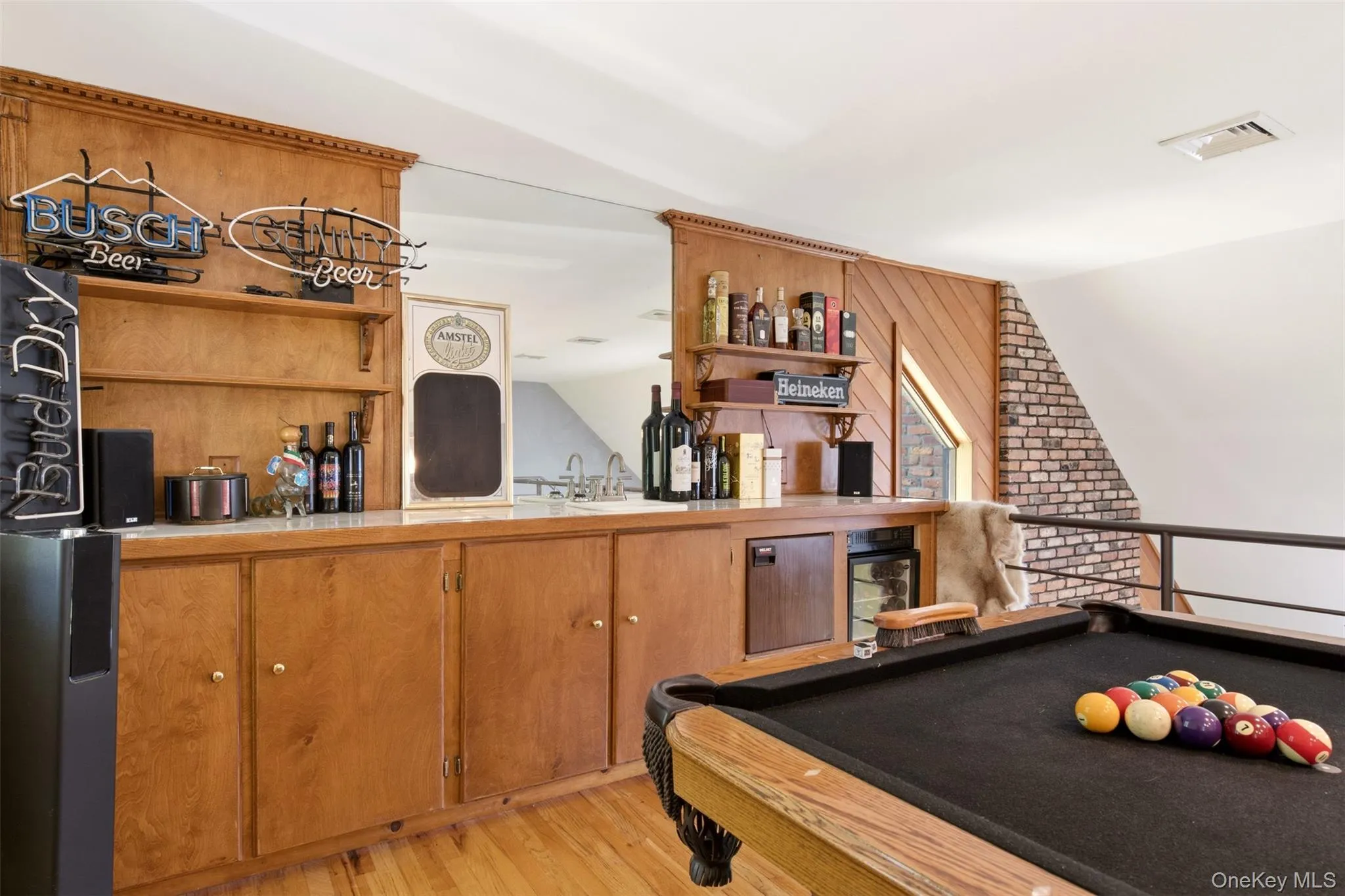29 Vineyard Road, Huntington, NY, 4 Bedrooms Bedrooms, 9 Rooms Rooms,4 BathroomsBathrooms,Residential,For Rent,Vineyard,0,1014899 29 Vineyard Road, Huntington, NY, 4 Bedrooms Bedrooms, 9 Rooms Rooms,4 BathroomsBathrooms,Residential,For Rent,Vineyard,0,1014899