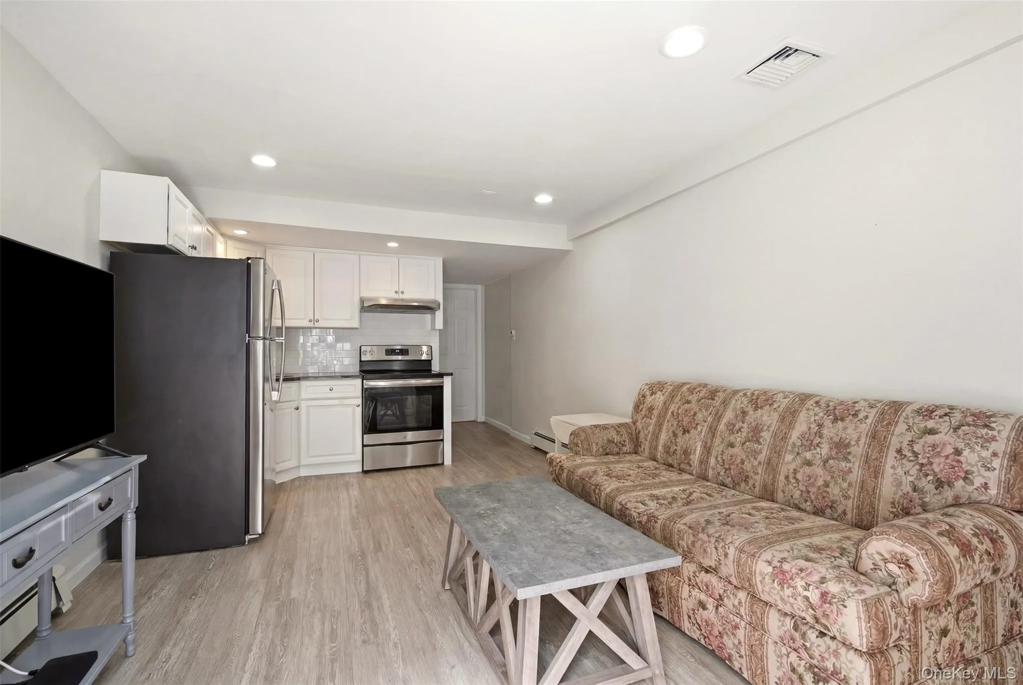 29 Vineyard Road, Huntington, NY, 4 Bedrooms Bedrooms, 9 Rooms Rooms,4 BathroomsBathrooms,Residential,For Rent,Vineyard,0,1014899 29 Vineyard Road, Huntington, NY, 4 Bedrooms Bedrooms, 9 Rooms Rooms,4 BathroomsBathrooms,Residential,For Rent,Vineyard,0,1014899