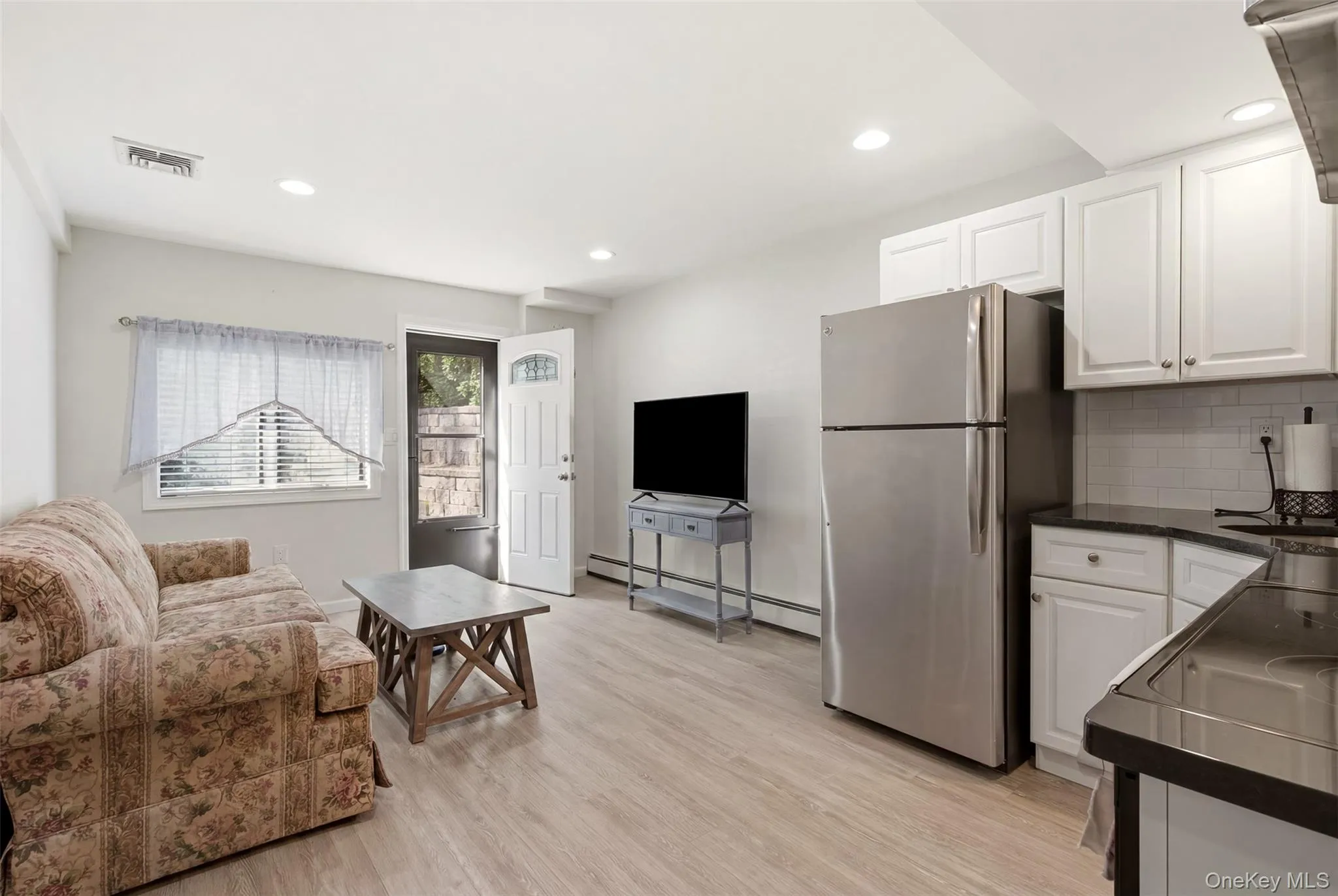 29 Vineyard Road, Huntington, NY, 4 Bedrooms Bedrooms, 9 Rooms Rooms,4 BathroomsBathrooms,Residential,For Rent,Vineyard,0,1014899 29 Vineyard Road, Huntington, NY, 4 Bedrooms Bedrooms, 9 Rooms Rooms,4 BathroomsBathrooms,Residential,For Rent,Vineyard,0,1014899