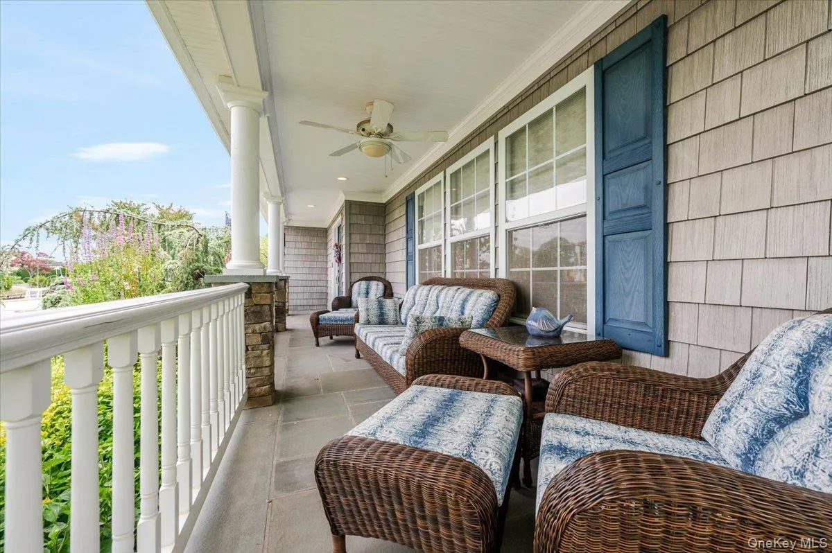 18 South Plaza, Babylon, NY, 4 Bedrooms Bedrooms, 8 Rooms Rooms,2 BathroomsBathrooms,Residential,For Rent,South,0,KEY1014904 18 South Plaza, Babylon, NY, 4 Bedrooms Bedrooms, 8 Rooms Rooms,2 BathroomsBathrooms,Residential,For Rent,South,0,KEY1014904