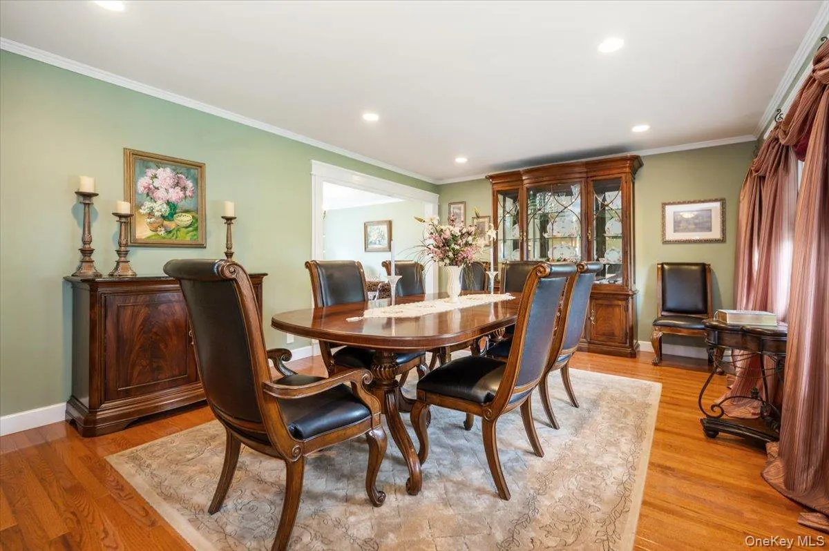 18 South Plaza, Babylon, NY, 4 Bedrooms Bedrooms, 8 Rooms Rooms,2 BathroomsBathrooms,Residential,For Rent,South,0,KEY1014904 18 South Plaza, Babylon, NY, 4 Bedrooms Bedrooms, 8 Rooms Rooms,2 BathroomsBathrooms,Residential,For Rent,South,0,KEY1014904