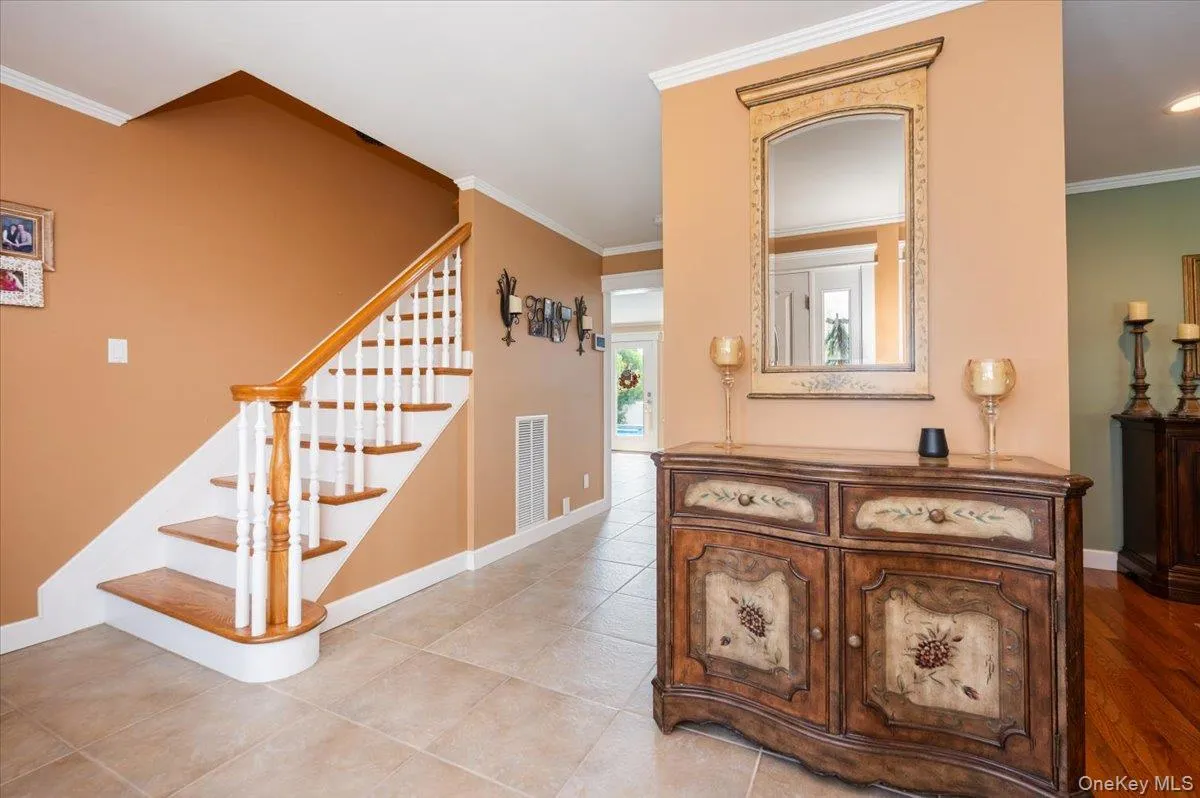 18 South Plaza, Babylon, NY, 4 Bedrooms Bedrooms, 8 Rooms Rooms,2 BathroomsBathrooms,Residential,For Rent,South,0,KEY1014904 18 South Plaza, Babylon, NY, 4 Bedrooms Bedrooms, 8 Rooms Rooms,2 BathroomsBathrooms,Residential,For Rent,South,0,KEY1014904