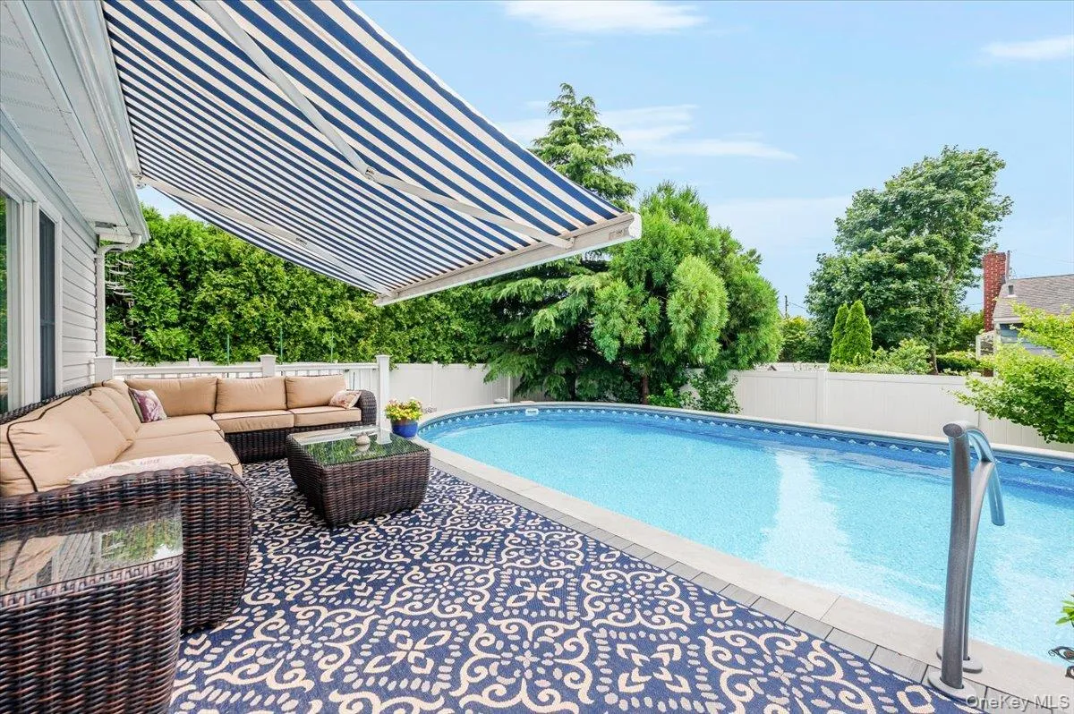 18 South Plaza, Babylon, NY, 4 Bedrooms Bedrooms, 8 Rooms Rooms,2 BathroomsBathrooms,Residential,For Rent,South,0,KEY1014904 18 South Plaza, Babylon, NY, 4 Bedrooms Bedrooms, 8 Rooms Rooms,2 BathroomsBathrooms,Residential,For Rent,South,0,KEY1014904