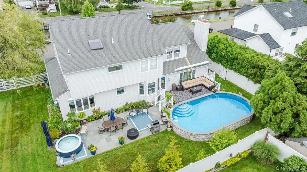 18 South Plaza, Babylon, NY, 4 Bedrooms Bedrooms, 8 Rooms Rooms,2 BathroomsBathrooms,Residential,For Rent,South,0,KEY1014904 18 South Plaza, Babylon, NY, 4 Bedrooms Bedrooms, 8 Rooms Rooms,2 BathroomsBathrooms,Residential,For Rent,South,0,KEY1014904