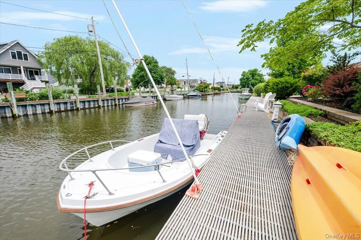 18 South Plaza, Babylon, NY, 4 Bedrooms Bedrooms, 8 Rooms Rooms,2 BathroomsBathrooms,Residential,For Rent,South,0,KEY1014904 18 South Plaza, Babylon, NY, 4 Bedrooms Bedrooms, 8 Rooms Rooms,2 BathroomsBathrooms,Residential,For Rent,South,0,KEY1014904