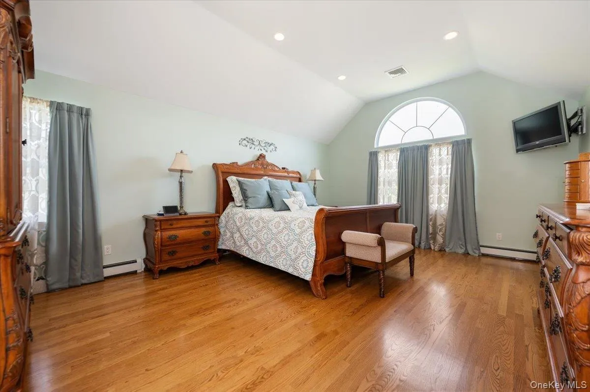 18 South Plaza, Babylon, NY, 4 Bedrooms Bedrooms, 8 Rooms Rooms,2 BathroomsBathrooms,Residential,For Rent,South,0,KEY1014904 18 South Plaza, Babylon, NY, 4 Bedrooms Bedrooms, 8 Rooms Rooms,2 BathroomsBathrooms,Residential,For Rent,South,0,KEY1014904