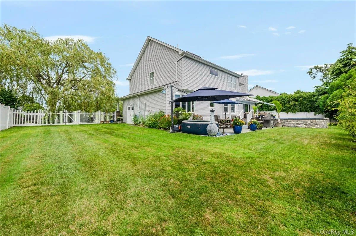 18 South Plaza, Babylon, NY, 4 Bedrooms Bedrooms, 8 Rooms Rooms,2 BathroomsBathrooms,Residential,For Rent,South,0,KEY1014904 18 South Plaza, Babylon, NY, 4 Bedrooms Bedrooms, 8 Rooms Rooms,2 BathroomsBathrooms,Residential,For Rent,South,0,KEY1014904