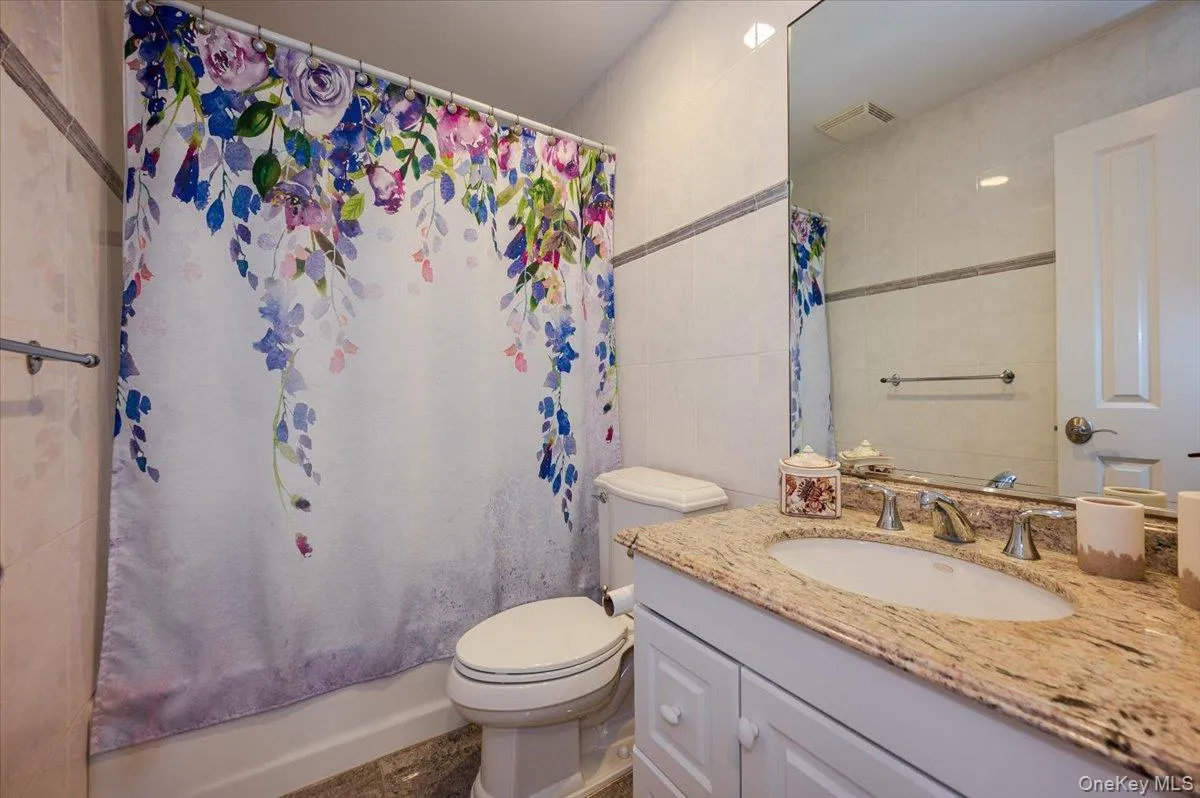18 South Plaza, Babylon, NY, 4 Bedrooms Bedrooms, 8 Rooms Rooms,2 BathroomsBathrooms,Residential,For Rent,South,0,KEY1014904 18 South Plaza, Babylon, NY, 4 Bedrooms Bedrooms, 8 Rooms Rooms,2 BathroomsBathrooms,Residential,For Rent,South,0,KEY1014904