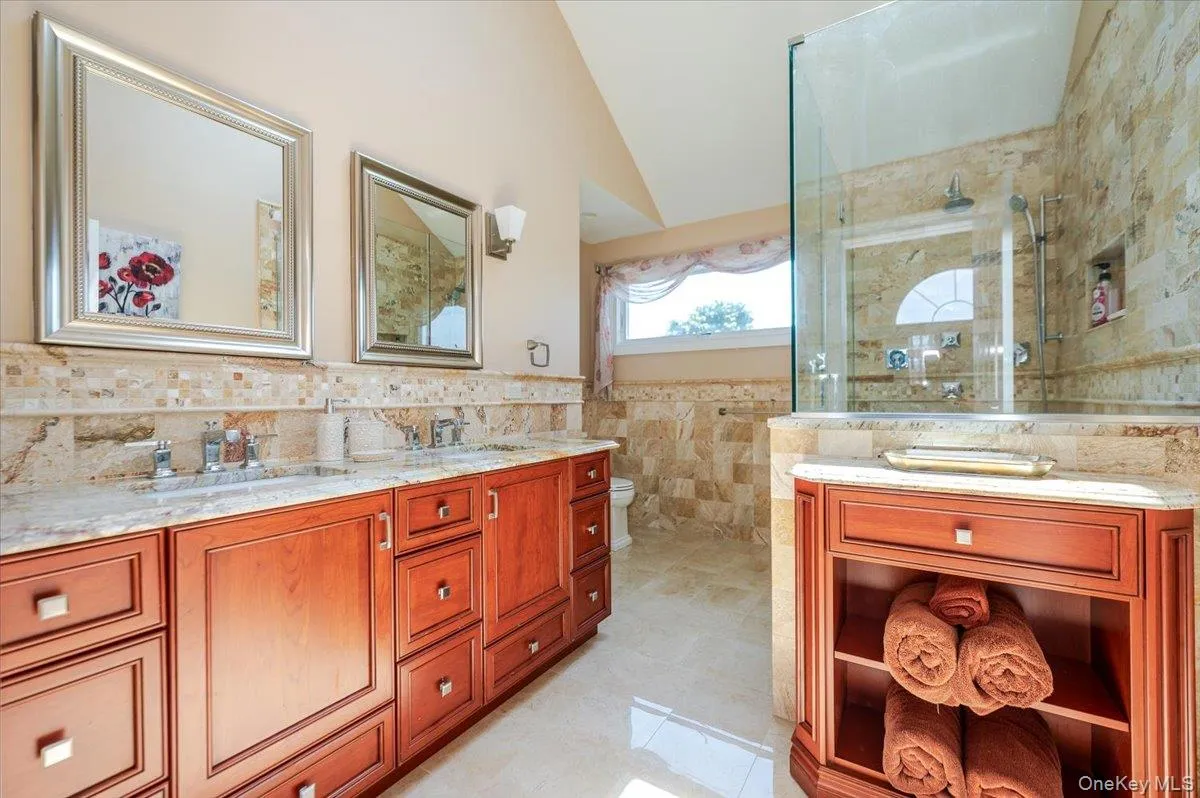 18 South Plaza, Babylon, NY, 4 Bedrooms Bedrooms, 8 Rooms Rooms,2 BathroomsBathrooms,Residential,For Rent,South,0,KEY1014904 18 South Plaza, Babylon, NY, 4 Bedrooms Bedrooms, 8 Rooms Rooms,2 BathroomsBathrooms,Residential,For Rent,South,0,KEY1014904