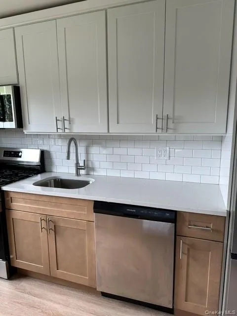 460 Old Town Road, Brookhaven, NY, 3 Bedrooms Bedrooms, 6 Rooms Rooms,2 BathroomsBathrooms,Residential Lease,For Rent,Old Town,0,1014905 460 Old Town Road, Brookhaven, NY, 3 Bedrooms Bedrooms, 6 Rooms Rooms,2 BathroomsBathrooms,Residential Lease,For Rent,Old Town,0,1014905
