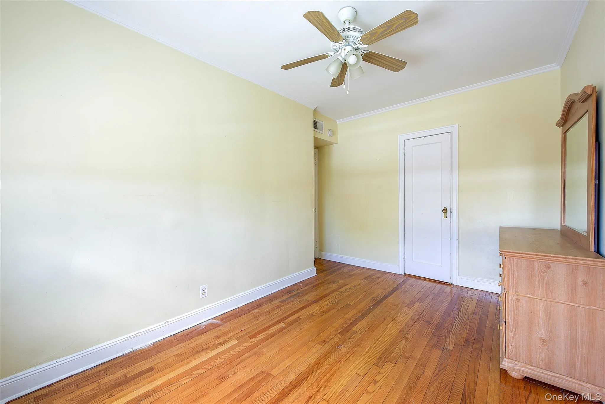 85-62 66th Road, New York, NY, 3 Bedrooms Bedrooms, 7 Rooms Rooms,2 BathroomsBathrooms,Residential,For Rent,66th,0,KEY1014915 85-62 66th Road, New York, NY, 3 Bedrooms Bedrooms, 7 Rooms Rooms,2 BathroomsBathrooms,Residential,For Rent,66th,0,KEY1014915