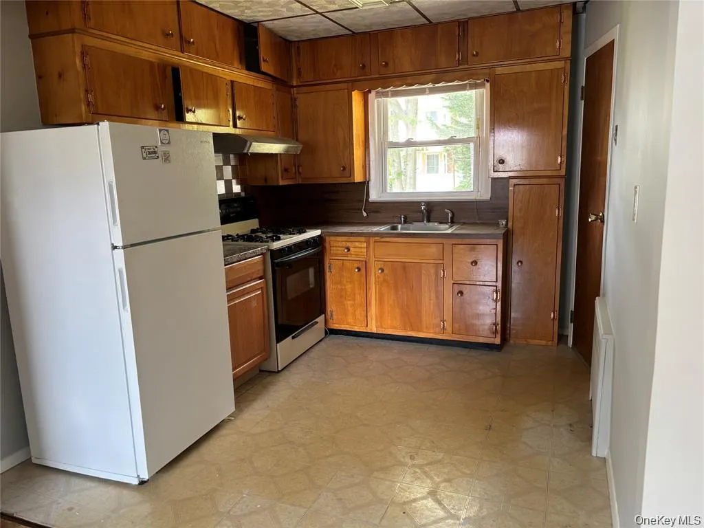 235 10th Street, Oyster Bay, NY, 3 Bedrooms Bedrooms, 5 Rooms Rooms,1 BathroomBathrooms,Residential,For Rent,10th,0,1014919 235 10th Street, Oyster Bay, NY, 3 Bedrooms Bedrooms, 5 Rooms Rooms,1 BathroomBathrooms,Residential,For Rent,10th,0,1014919
