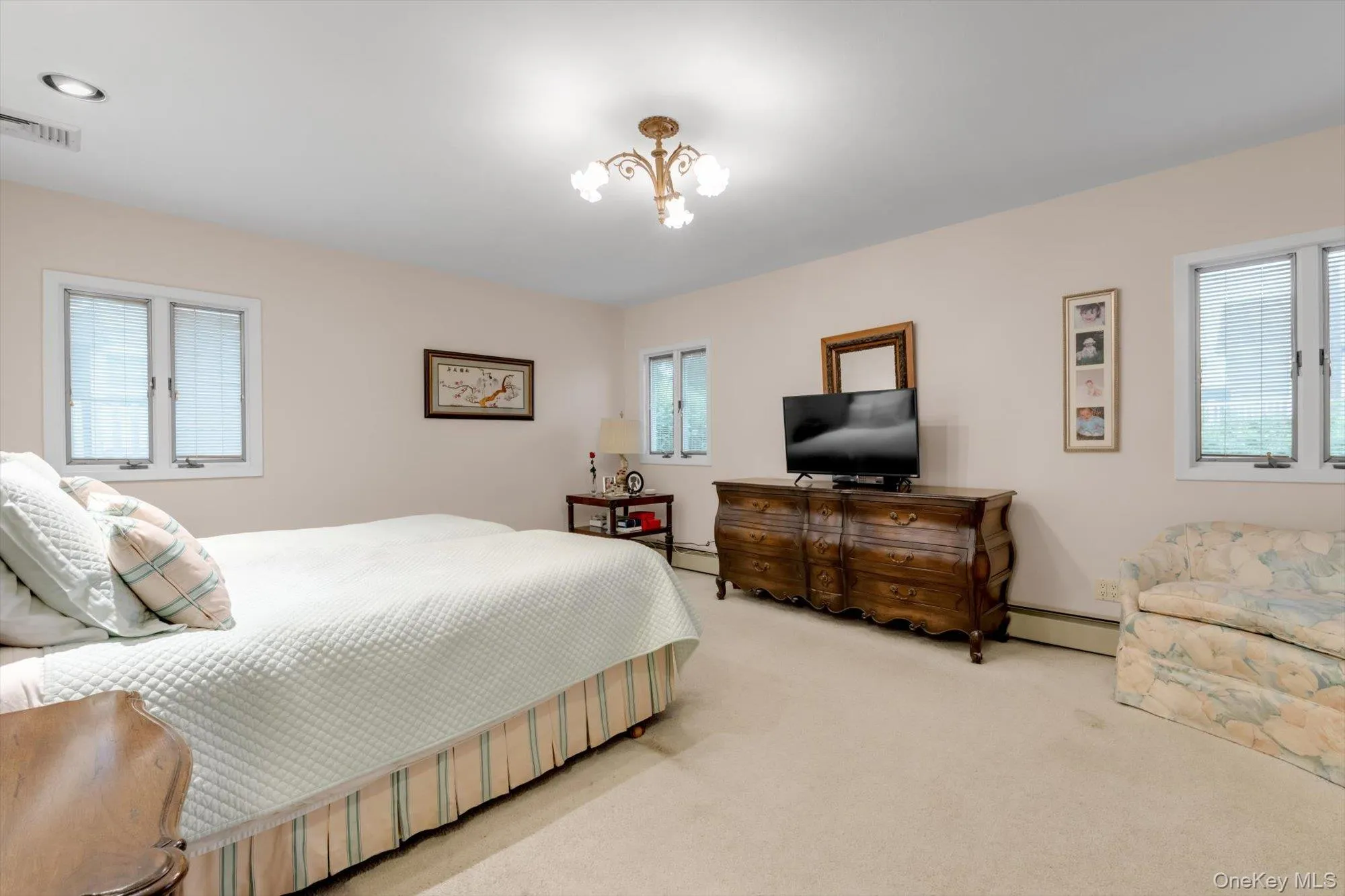 189 Regent Drive, Hempstead, NY, 4 Bedrooms Bedrooms, 5 Rooms Rooms,3 BathroomsBathrooms,Residential,For Rent,Regent,0,1014921 189 Regent Drive, Hempstead, NY, 4 Bedrooms Bedrooms, 5 Rooms Rooms,3 BathroomsBathrooms,Residential,For Rent,Regent,0,1014921