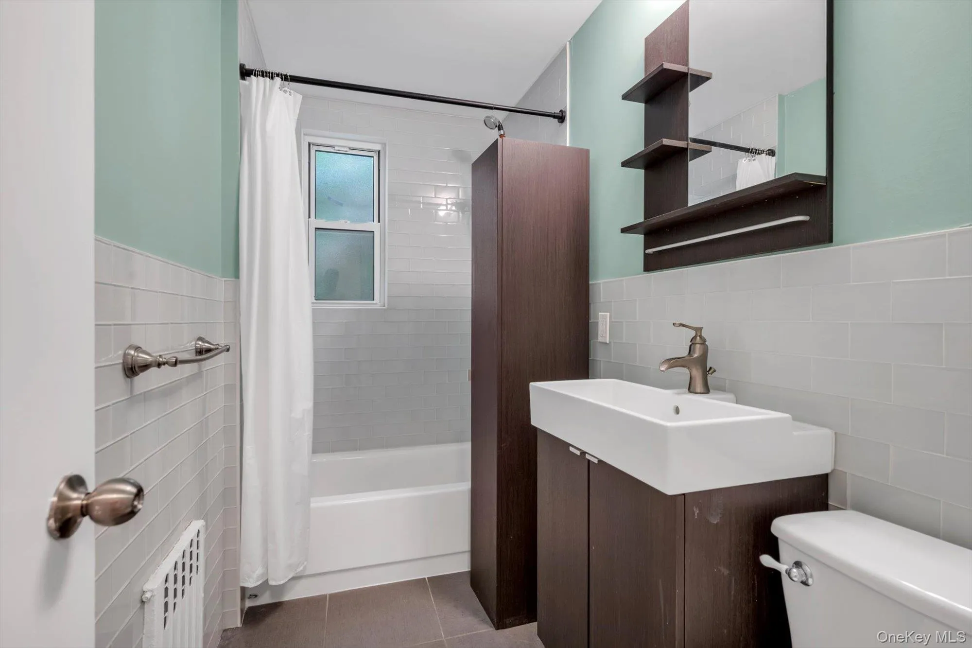 9 Edwards, North Hempstead, NY, 1 Bedroom Bedrooms, 3 Rooms Rooms,1 BathroomBathrooms,Residential,For Rent,Edwards,0,1014923 9 Edwards, North Hempstead, NY, 1 Bedroom Bedrooms, 3 Rooms Rooms,1 BathroomBathrooms,Residential,For Rent,Edwards,0,1014923