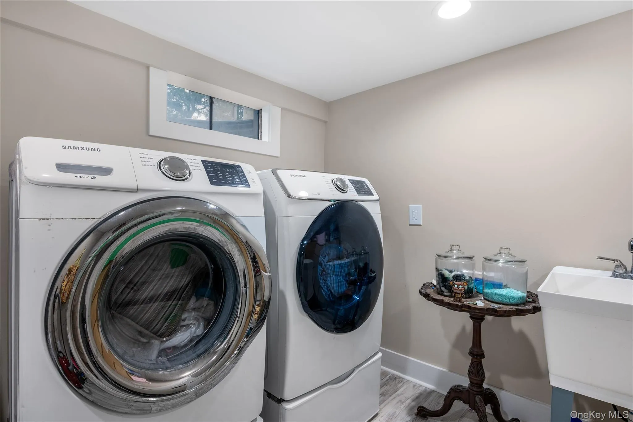 12 Miller Avenue, Brookhaven, NY, 4 Bedrooms Bedrooms, 8 Rooms Rooms,3 BathroomsBathrooms,Residential,For Rent,Miller,0,KEY1014924 12 Miller Avenue, Brookhaven, NY, 4 Bedrooms Bedrooms, 8 Rooms Rooms,3 BathroomsBathrooms,Residential,For Rent,Miller,0,KEY1014924