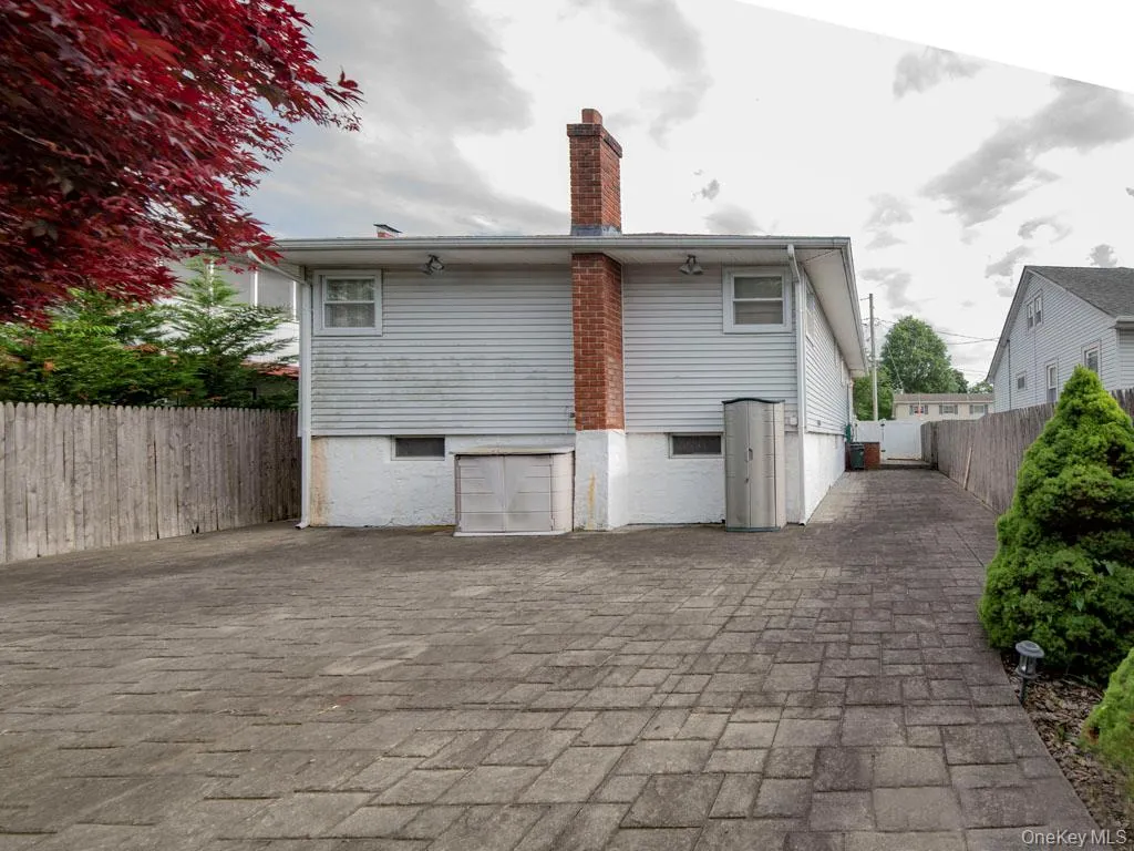 3601 Wadena Street, Hempstead, NY, 3 Bedrooms Bedrooms, 6 Rooms Rooms,1 BathroomBathrooms,Residential,For Rent,Wadena,0,1014925 3601 Wadena Street, Hempstead, NY, 3 Bedrooms Bedrooms, 6 Rooms Rooms,1 BathroomBathrooms,Residential,For Rent,Wadena,0,1014925