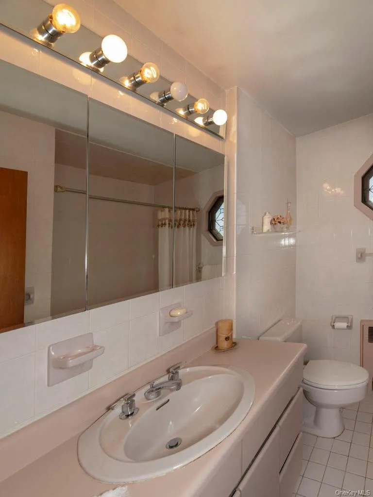 3601 Wadena Street, Hempstead, NY, 3 Bedrooms Bedrooms, 6 Rooms Rooms,1 BathroomBathrooms,Residential,For Rent,Wadena,0,1014925 3601 Wadena Street, Hempstead, NY, 3 Bedrooms Bedrooms, 6 Rooms Rooms,1 BathroomBathrooms,Residential,For Rent,Wadena,0,1014925