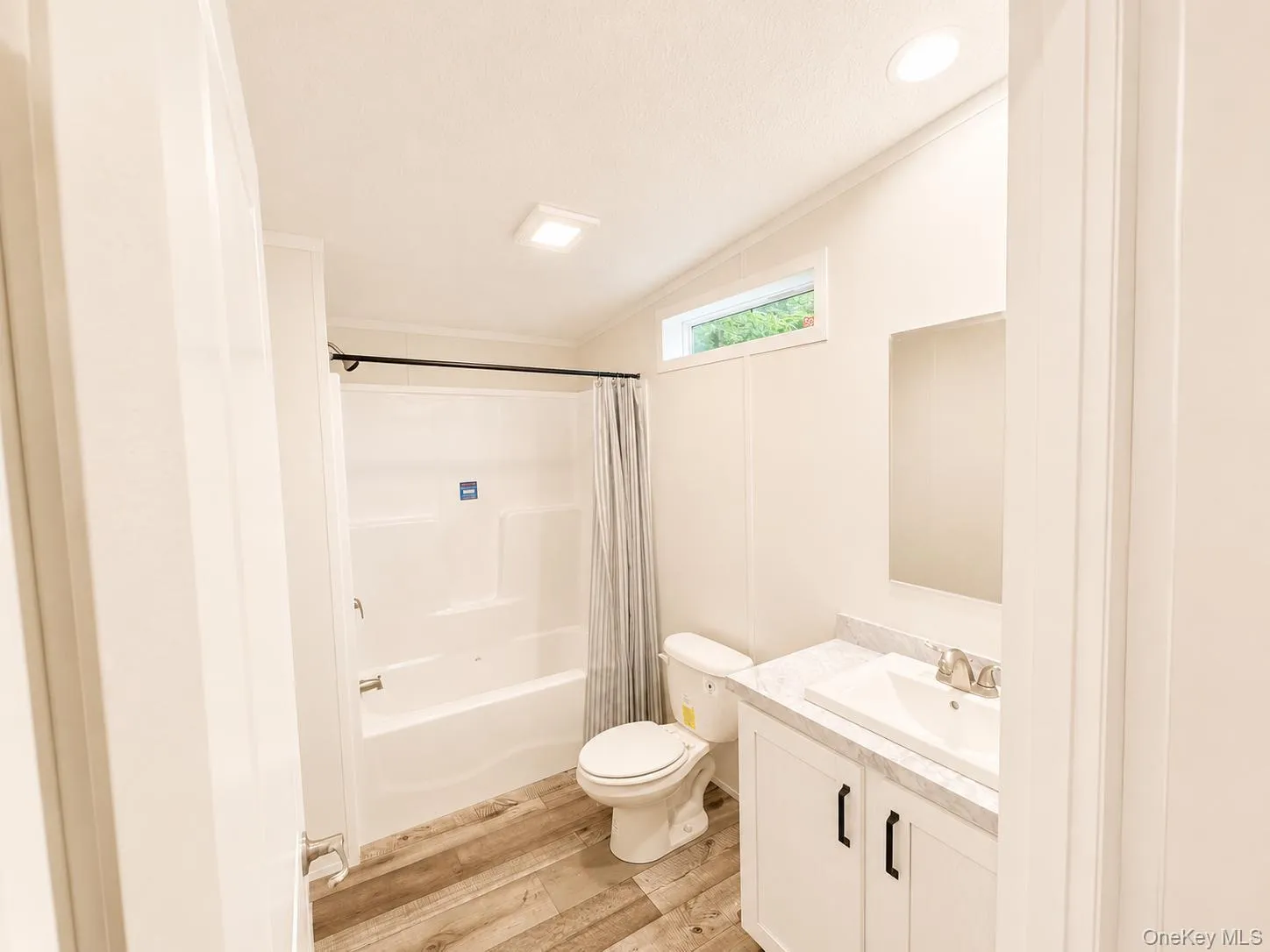 256 Main Street, Rockland, NY, 2 Bedrooms Bedrooms, 7 Rooms Rooms,2 BathroomsBathrooms,Residential,For Rent,Main,0,1014928 256 Main Street, Rockland, NY, 2 Bedrooms Bedrooms, 7 Rooms Rooms,2 BathroomsBathrooms,Residential,For Rent,Main,0,1014928